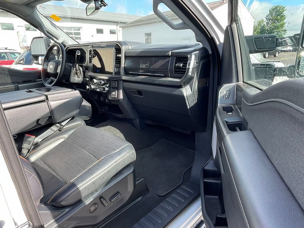 Used 2025 Ford F350 Lariat w/ Camper Package AWD/4WD image 33