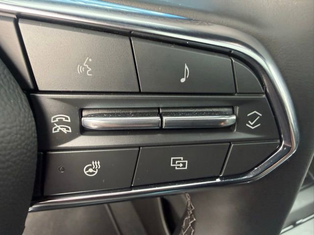 Used 2025 Chevrolet Suburban Z71 w/ Comfort Package image 28