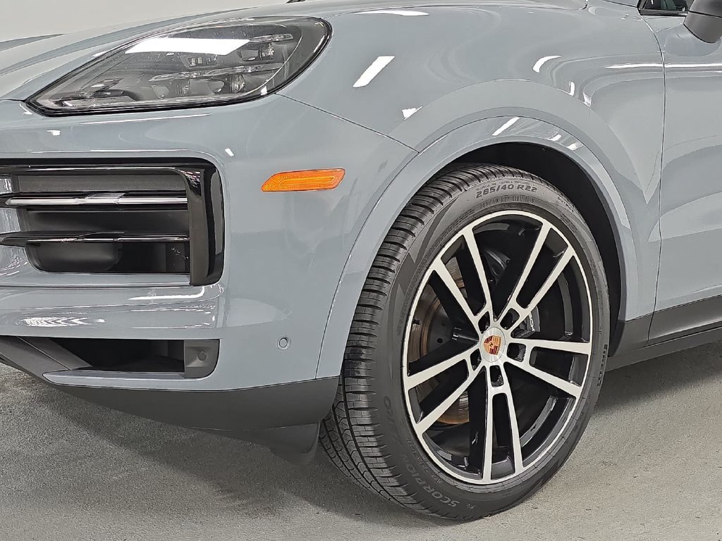 Certified 2026 Porsche Cayenne AWD/4WD image 11