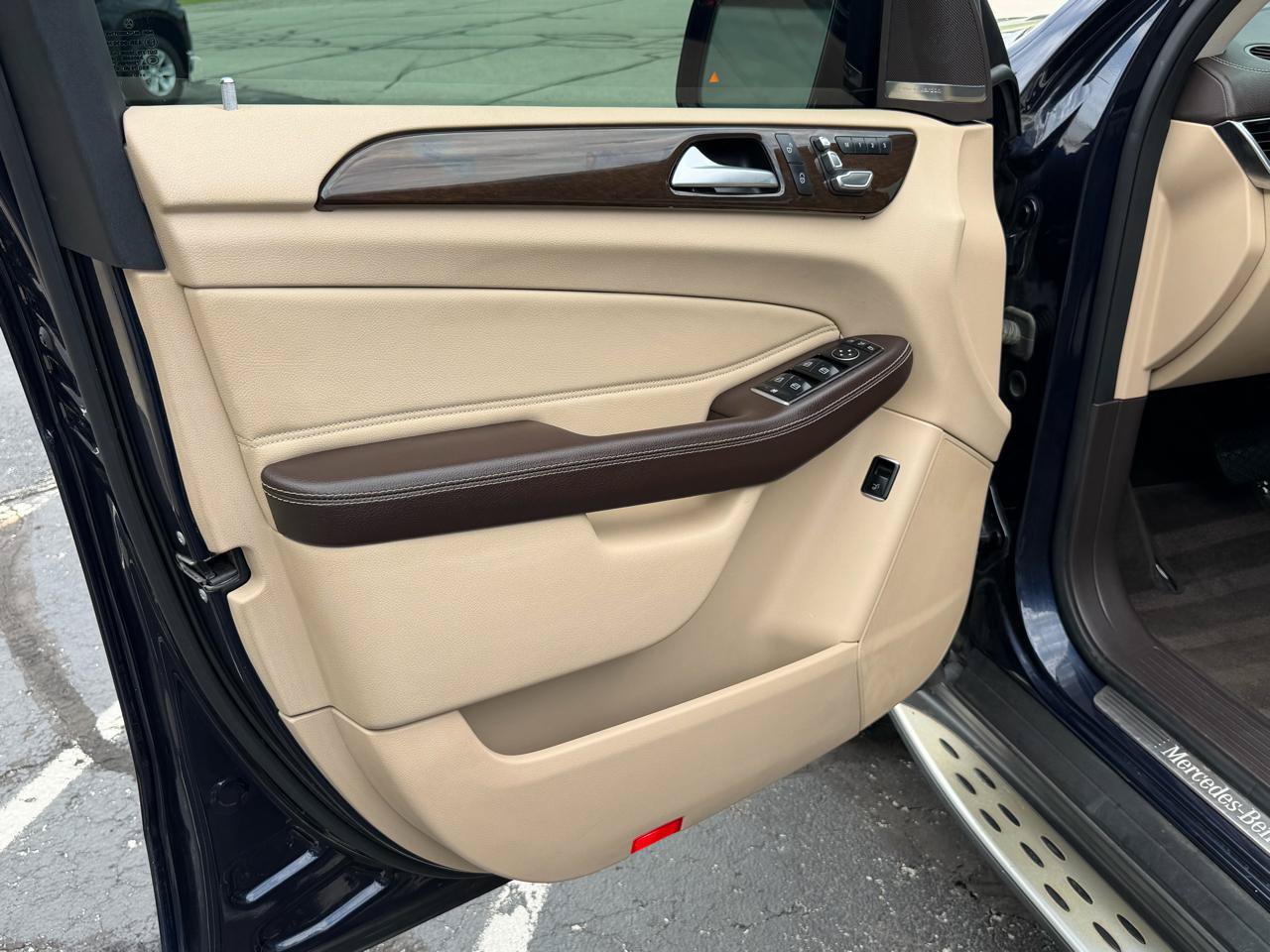 Used 2017 Mercedes-Benz GLS 450 4MATIC w/ Premium Package image 9