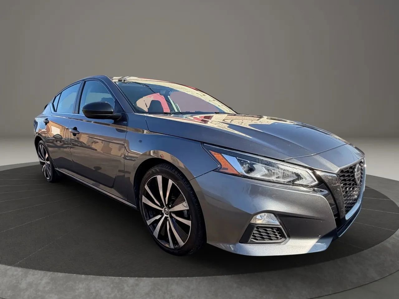 Used 2019 Nissan Altima 2.5 SR image 3