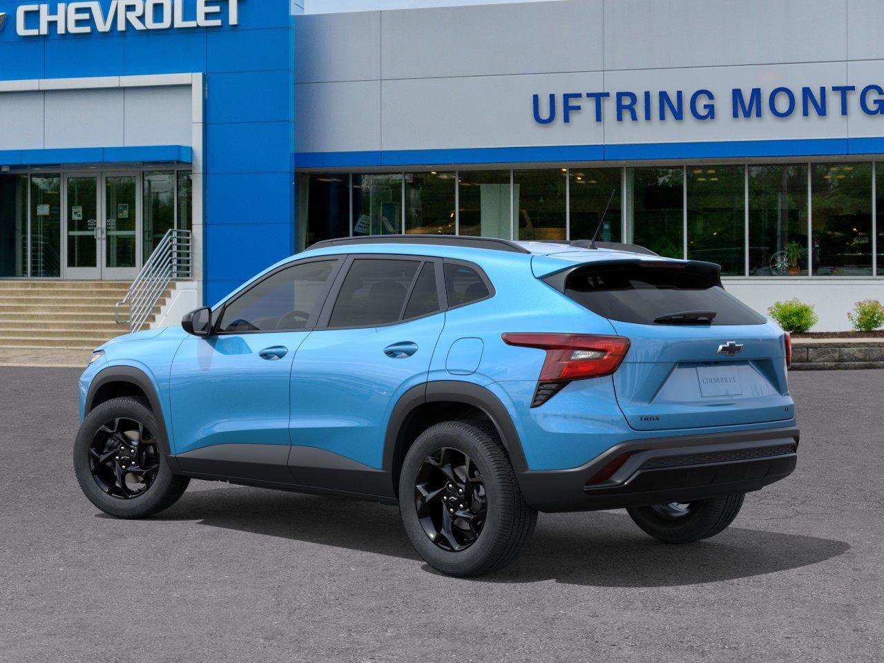 New 2026 Chevrolet Trax LT w/ Midnight Edition FWD image 3