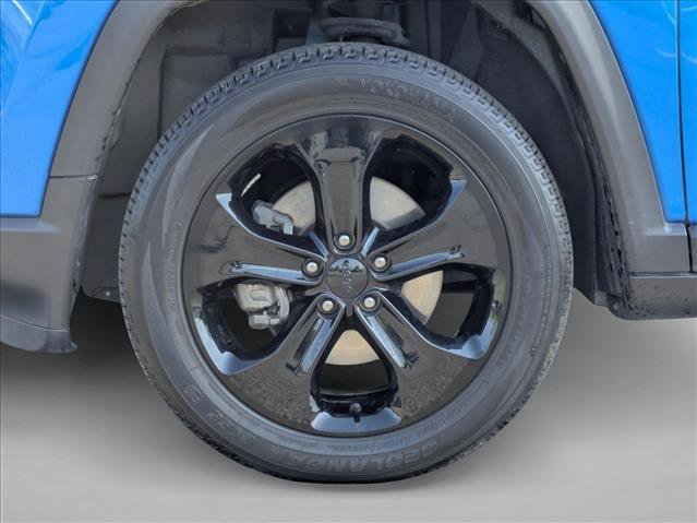 Used 2019 Jeep Compass Latitude AWD/4WD image 24