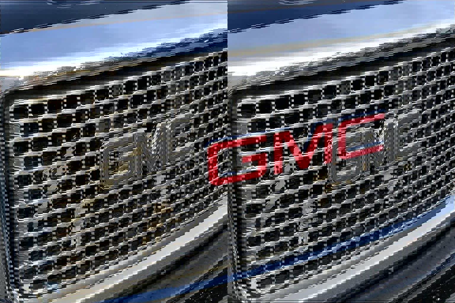 Used 2015 GMC Sierra 2500 Denali w/ Suspension Package, Off-Road image 29