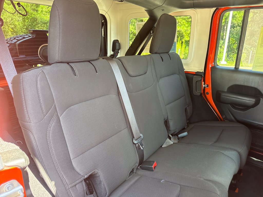 Used 2023 Jeep Wrangler Unlimited Sport AWD/4WD image 34