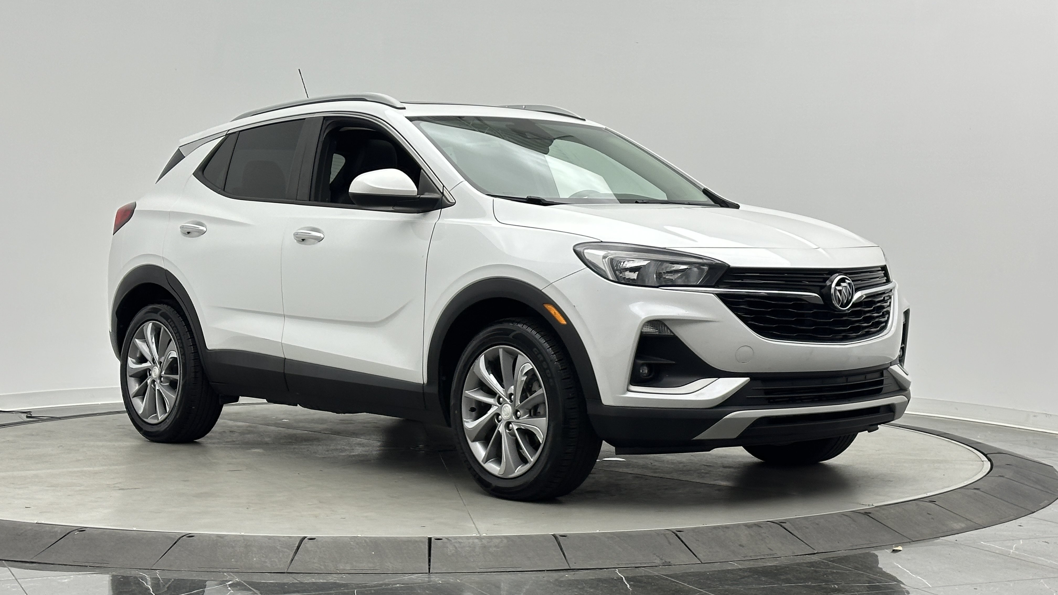 Used 2020 Buick Encore GX Select w/ Experience Buick Package AWD/4WD image 3