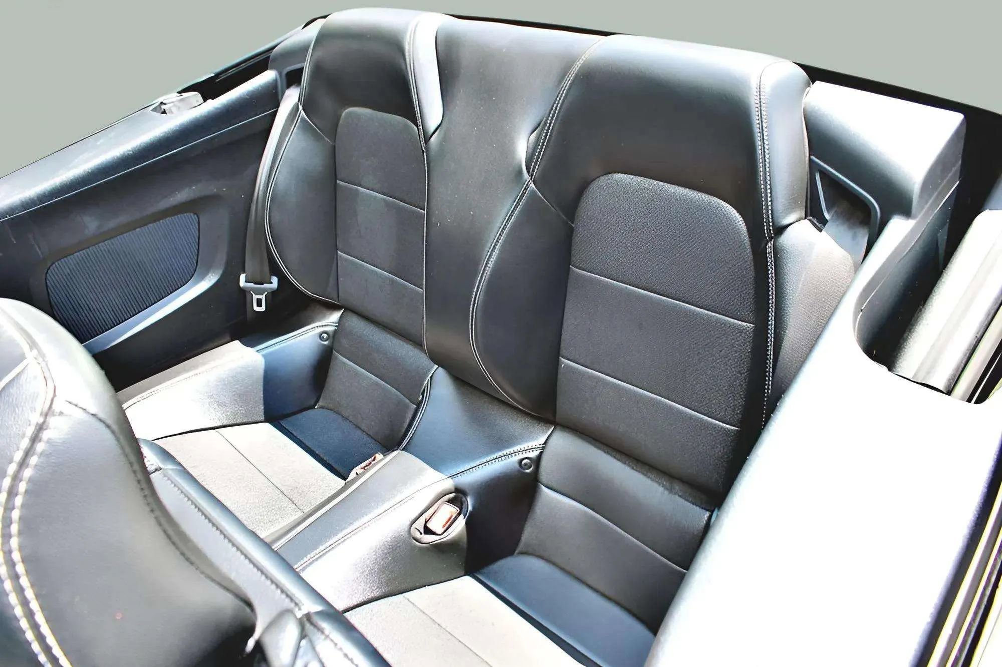 Used 2018 Ford Mustang Premium image 30