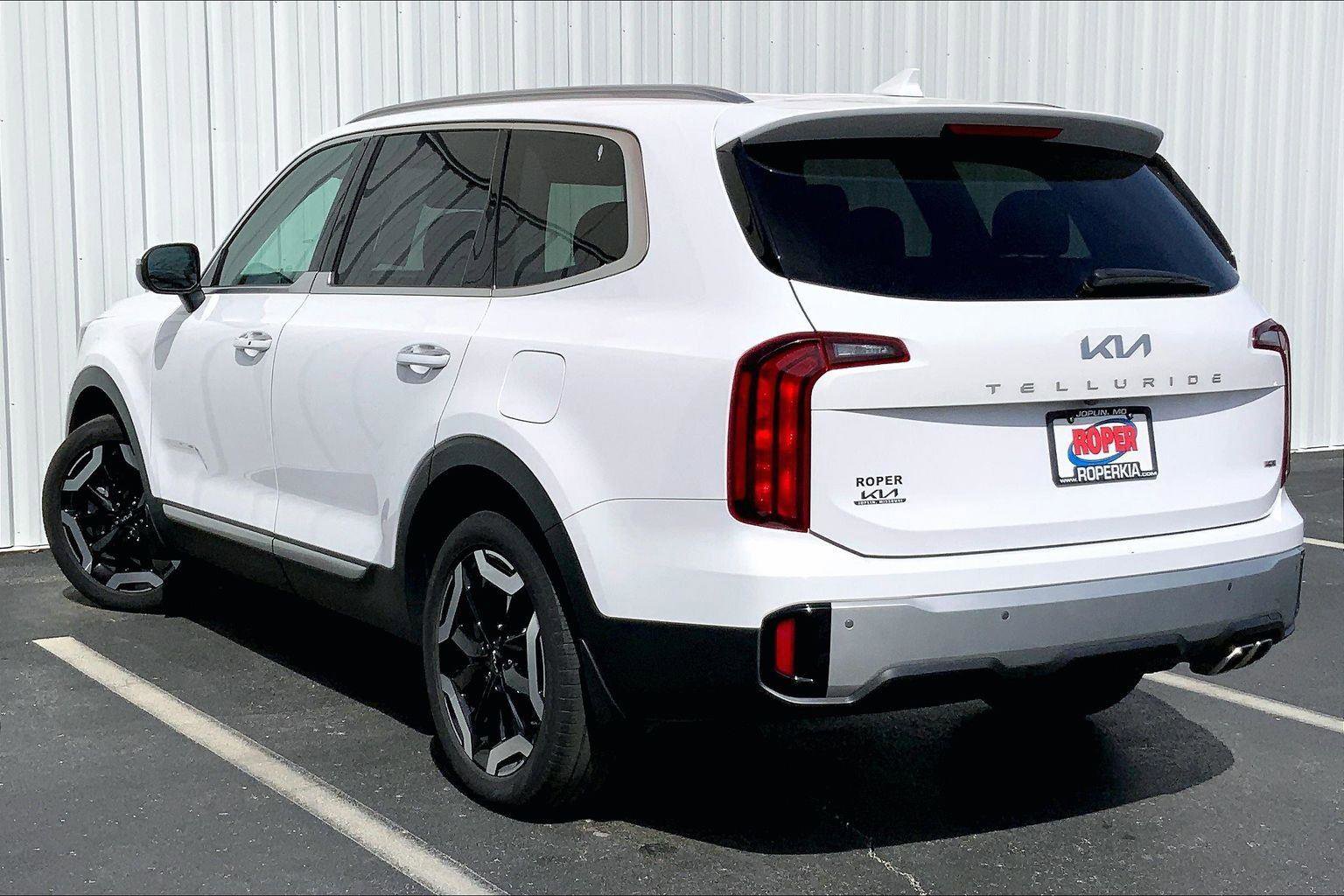 Used 2024 Kia Telluride S w/ S Sunroof Package image 10