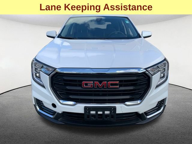 Used 2024 GMC Terrain SLE image 4