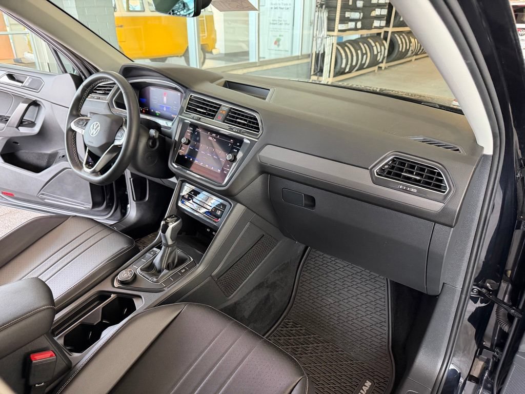 Used 2022 Volkswagen Tiguan SE AWD/4WD image 23