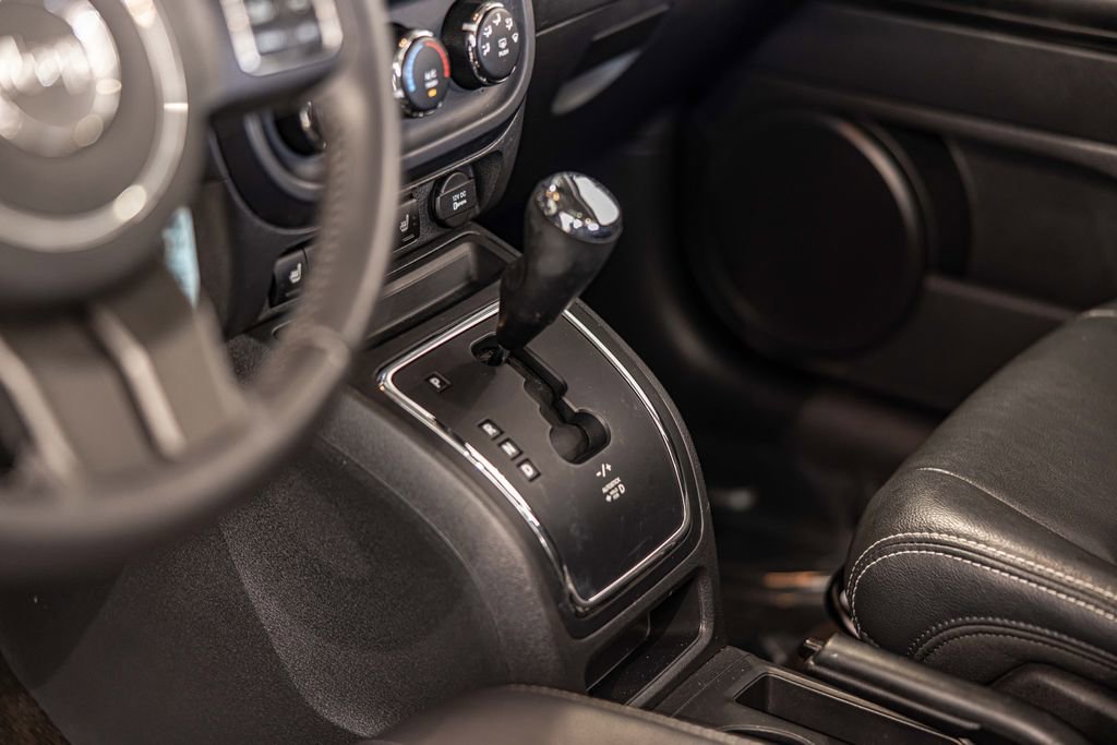 Used 2015 Jeep Patriot High Altitude image 17