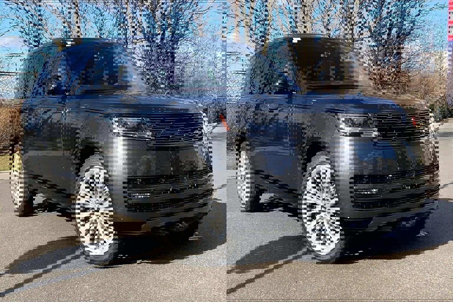 New 2026 Land Rover Range Rover Long Wheelbase SE image 2