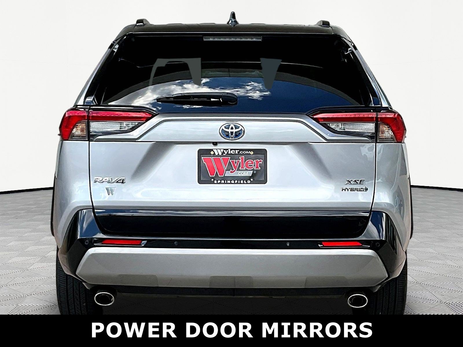 Used 2023 Toyota RAV4 XSE AWD/4WD image 5