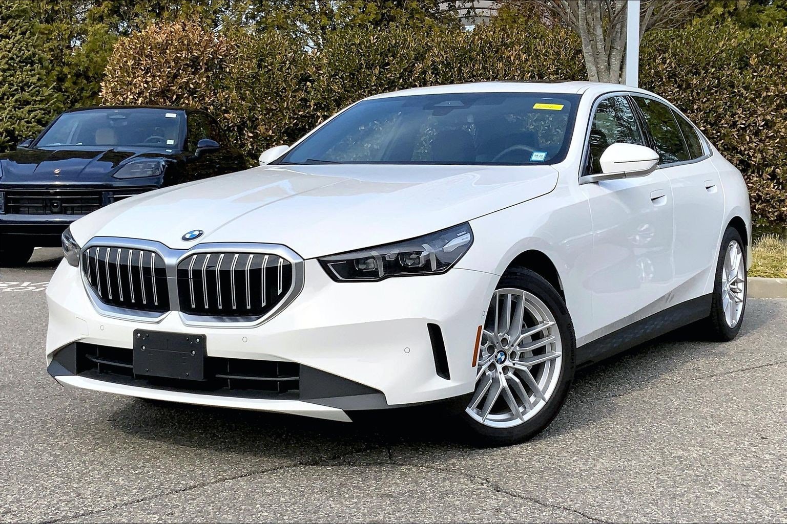 Used 2024 BMW 530i xDrive w/ Convenience Package AWD/4WD image 12