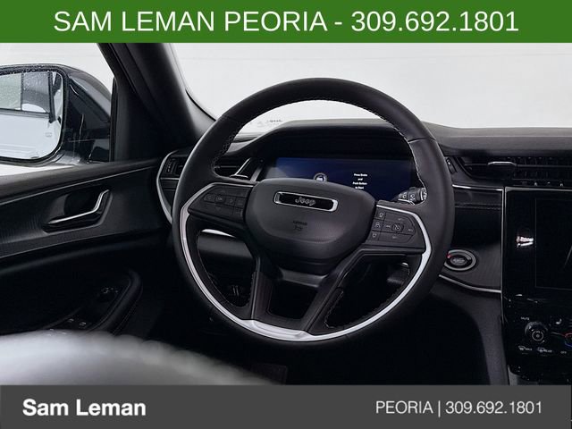 New 2025 Jeep Grand Cherokee Altitude image 11