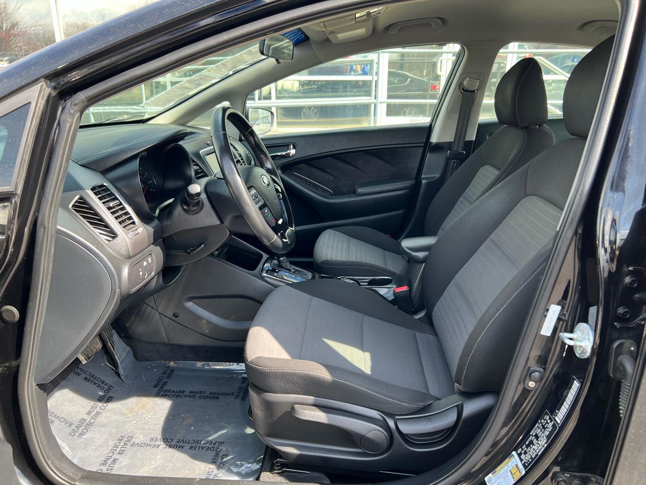 Used 2017 Kia Forte S w/ S Technology Package image 11