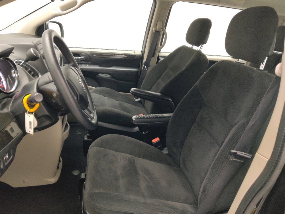 Used 2016 Dodge Grand Caravan American Value Package image 17