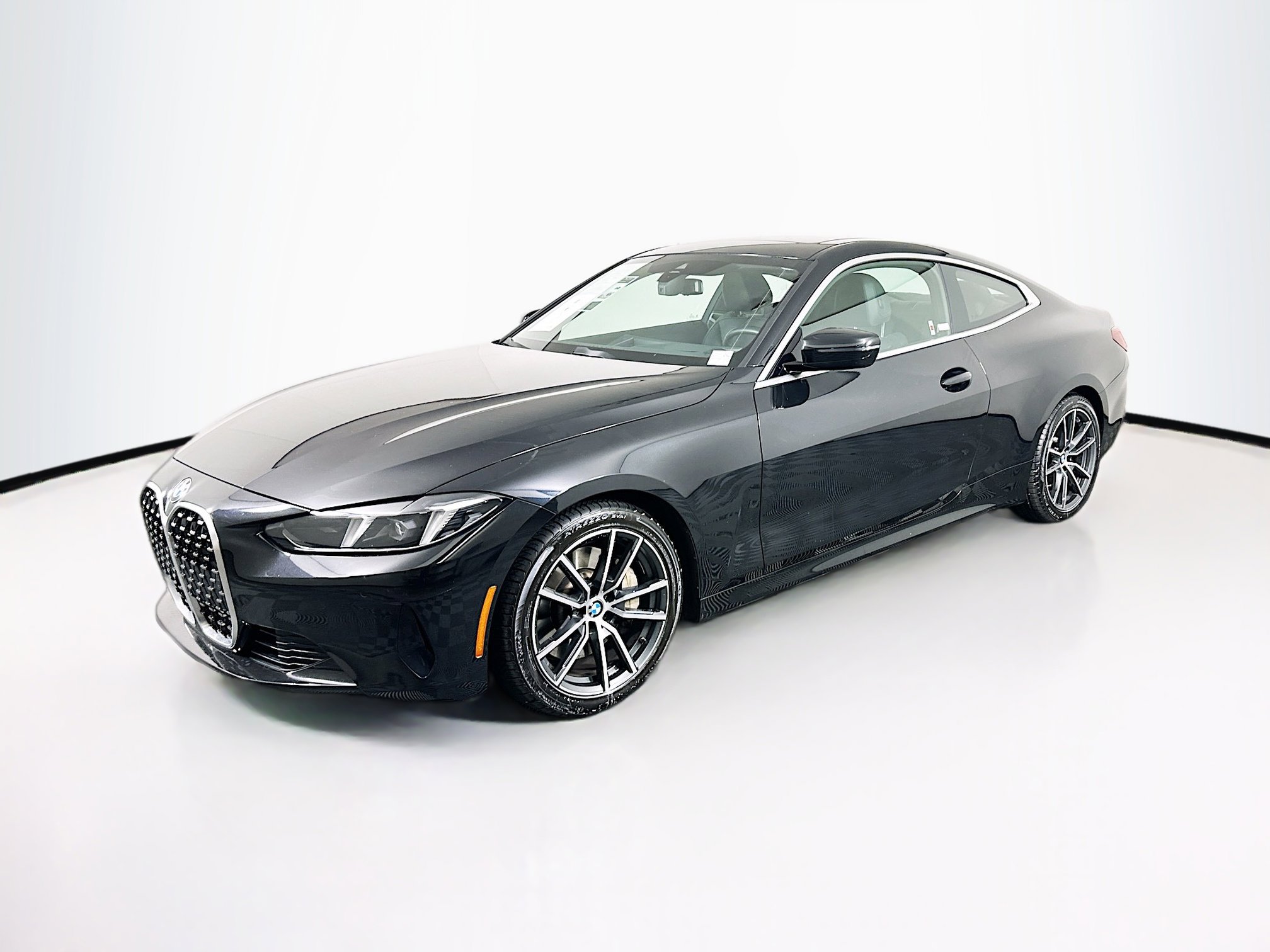 Used 2025 BMW 430i Coupe w/ Premium Package image 3