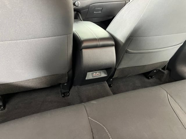 Used 2025 Nissan Altima 2.5 SV FWD image 34