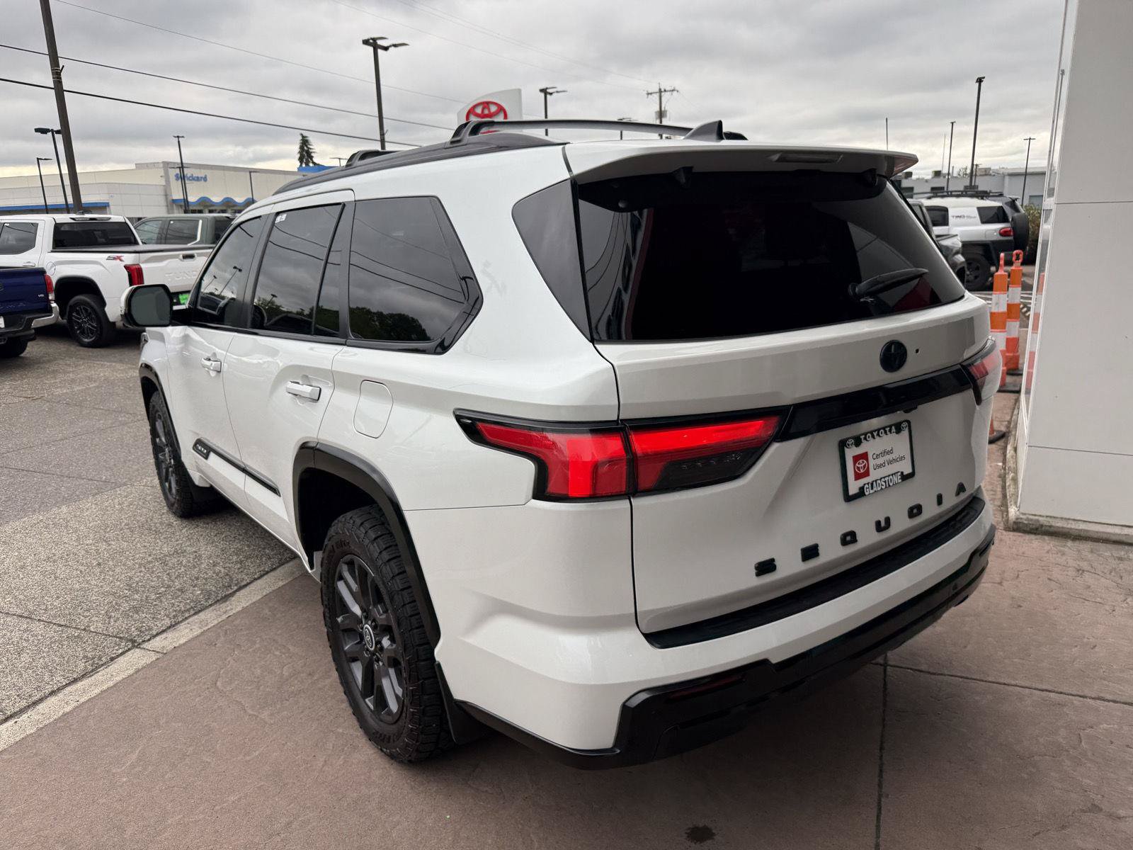 Certified 2024 Toyota Sequoia Platinum AWD/4WD image 6