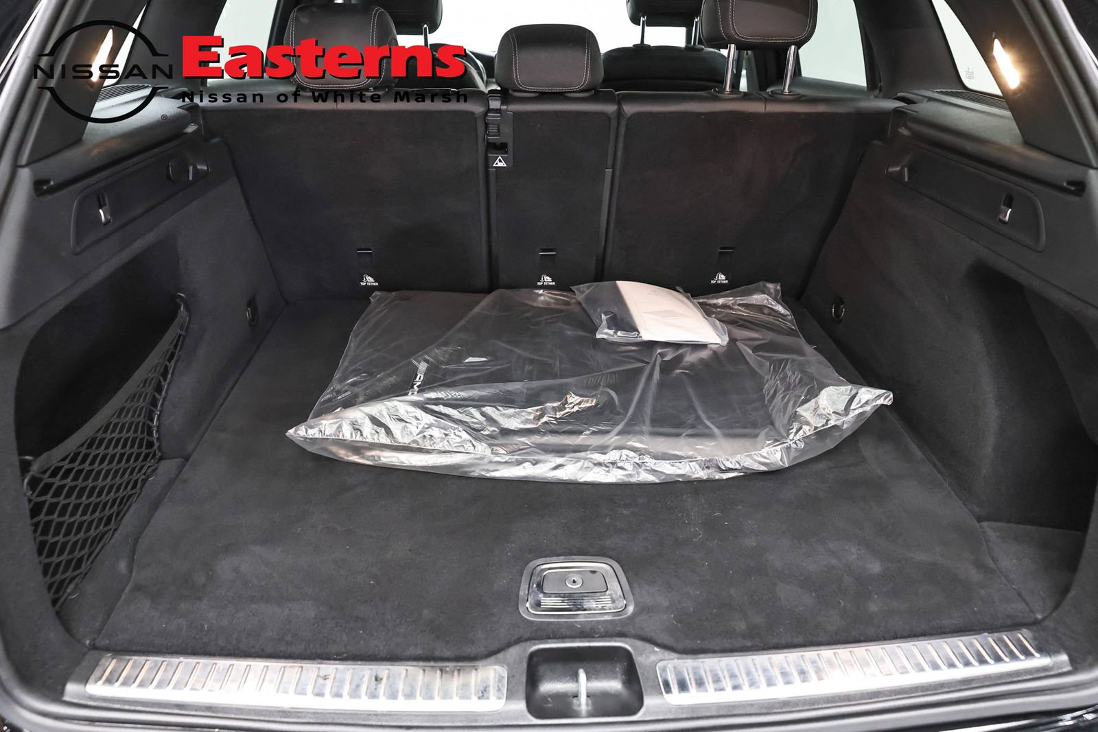 Used 2022 Mercedes-Benz GLC 300 4MATIC w/ AMG Line image 9