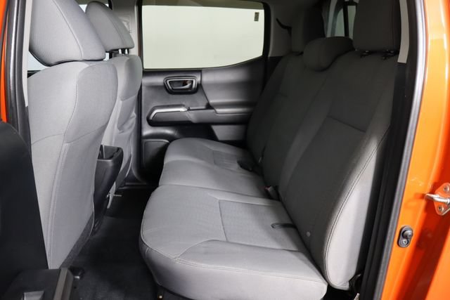 Used 2018 Toyota Tacoma SR5 RWD image 13