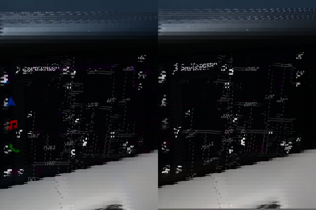 Used 2020 Porsche Taycan Turbo S image 12