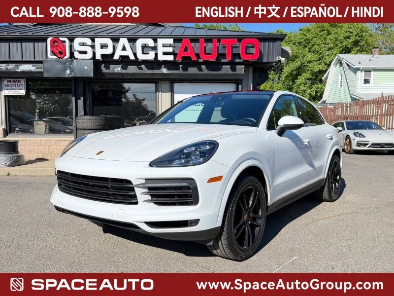 Used 2021 Porsche Cayenne Coupe AWD/4WD image 1