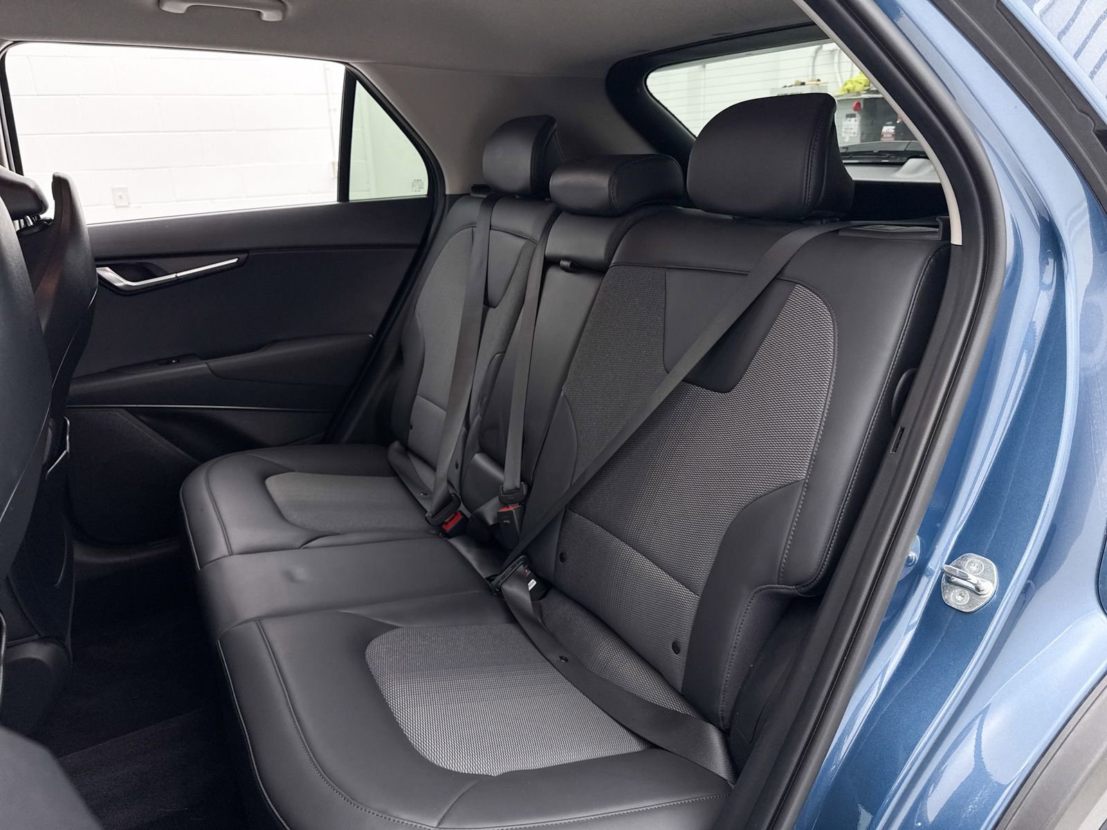 Certified 2024 Kia Niro EX Touring image 30