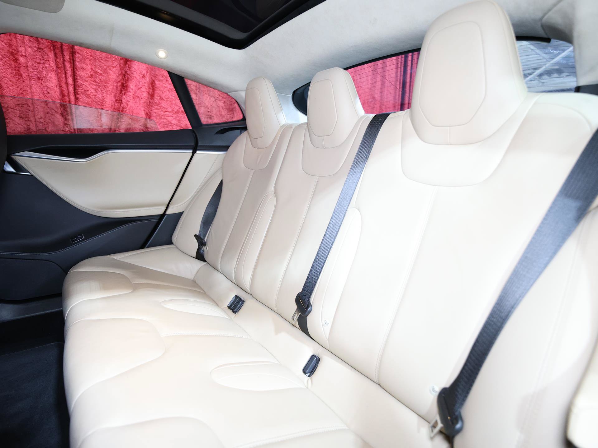 Used 2015 Tesla Model S 85 RWD image 14