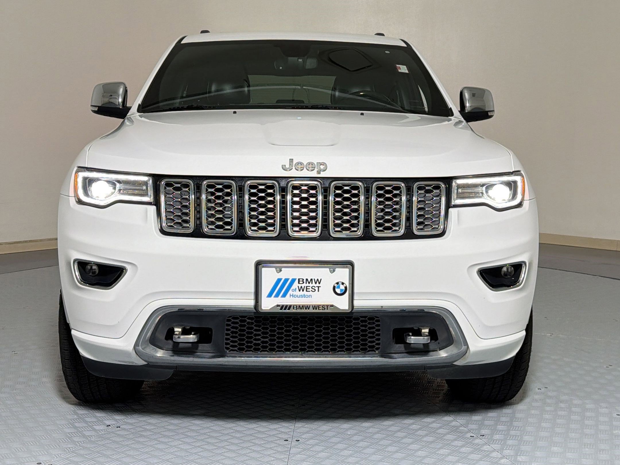 Used 2020 Jeep Grand Cherokee Overland AWD/4WD image 6