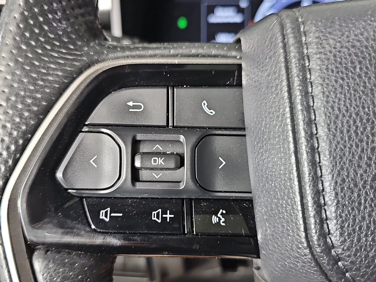 Used 2023 Toyota Tundra Limited w/ TRD Off-Road Package AWD/4WD image 15