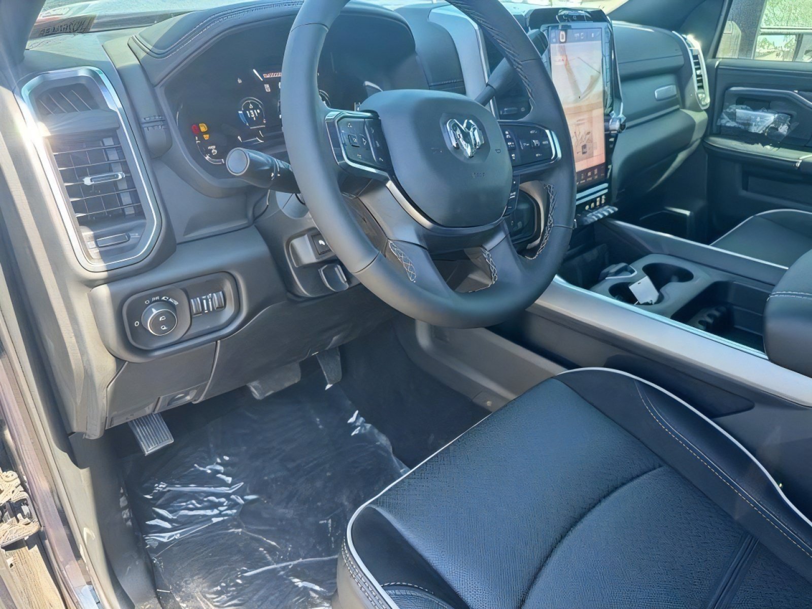 New 2026 RAM 2500 Laramie w/ Night Edition AWD/4WD image 10