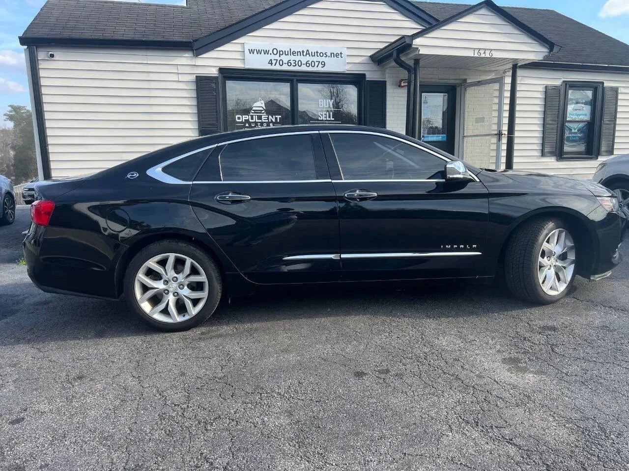 Used 2018 Chevrolet Impala Premier FWD image 12