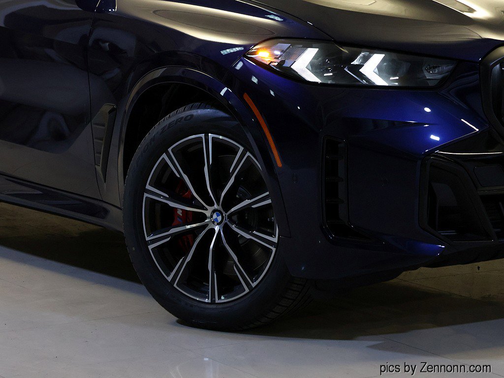 Used 2026 BMW X5 xDrive50e w/ M Sport Package image 3