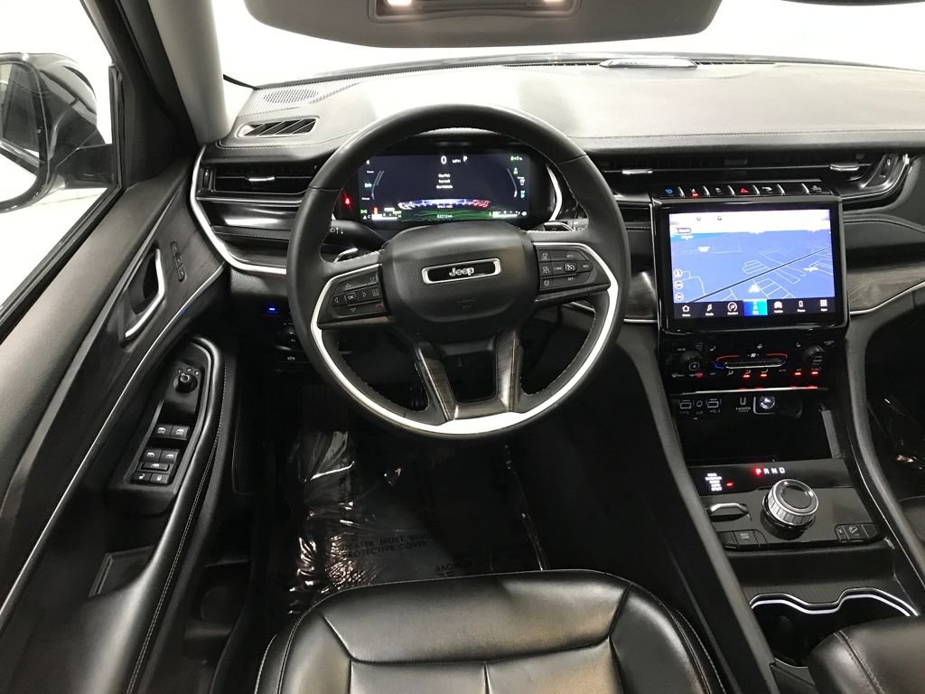 Used 2024 Jeep Grand Cherokee Limited 4xe image 13