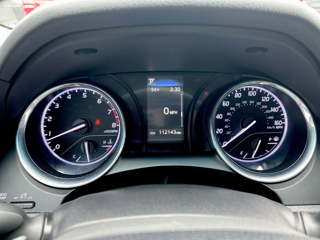 Used 2019 Toyota Camry SE w/ Carpet Mat Package image 11