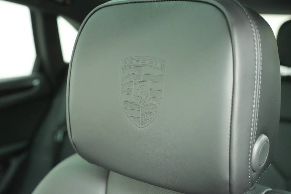 New 2026 Porsche Macan AWD/4WD image 34
