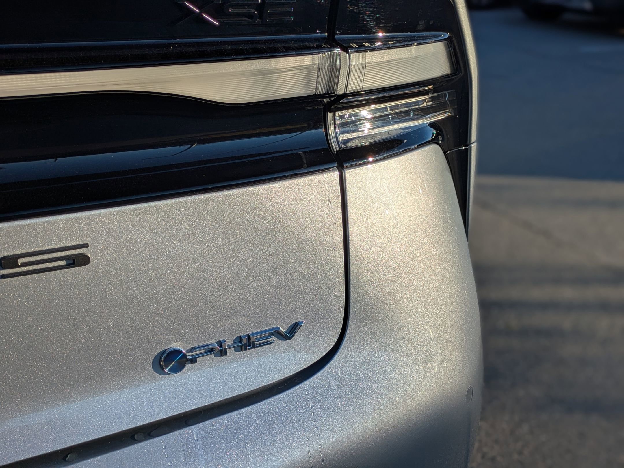 Used 2025 Toyota Prius Plug-In Hybrid image 34