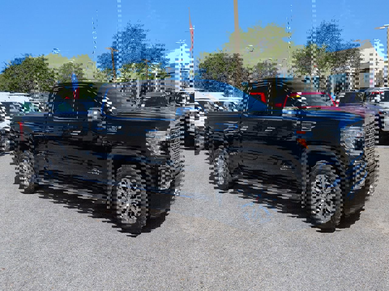Used 2020 GMC Sierra 1500 Denali AWD/4WD image 2