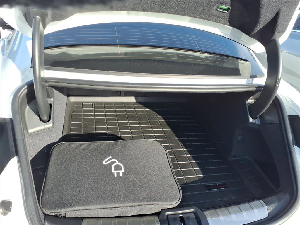 Used 2020 Porsche Taycan image 7