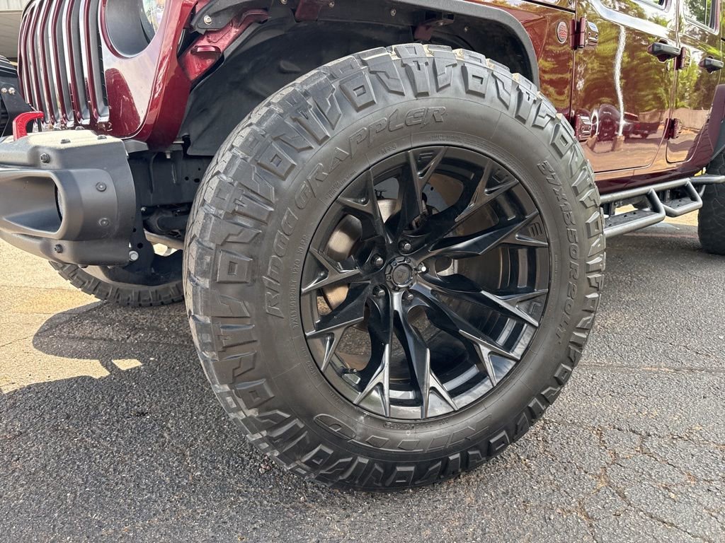 Used 2022 Jeep Gladiator Rubicon w/ Cold Weather Group AWD/4WD image 2