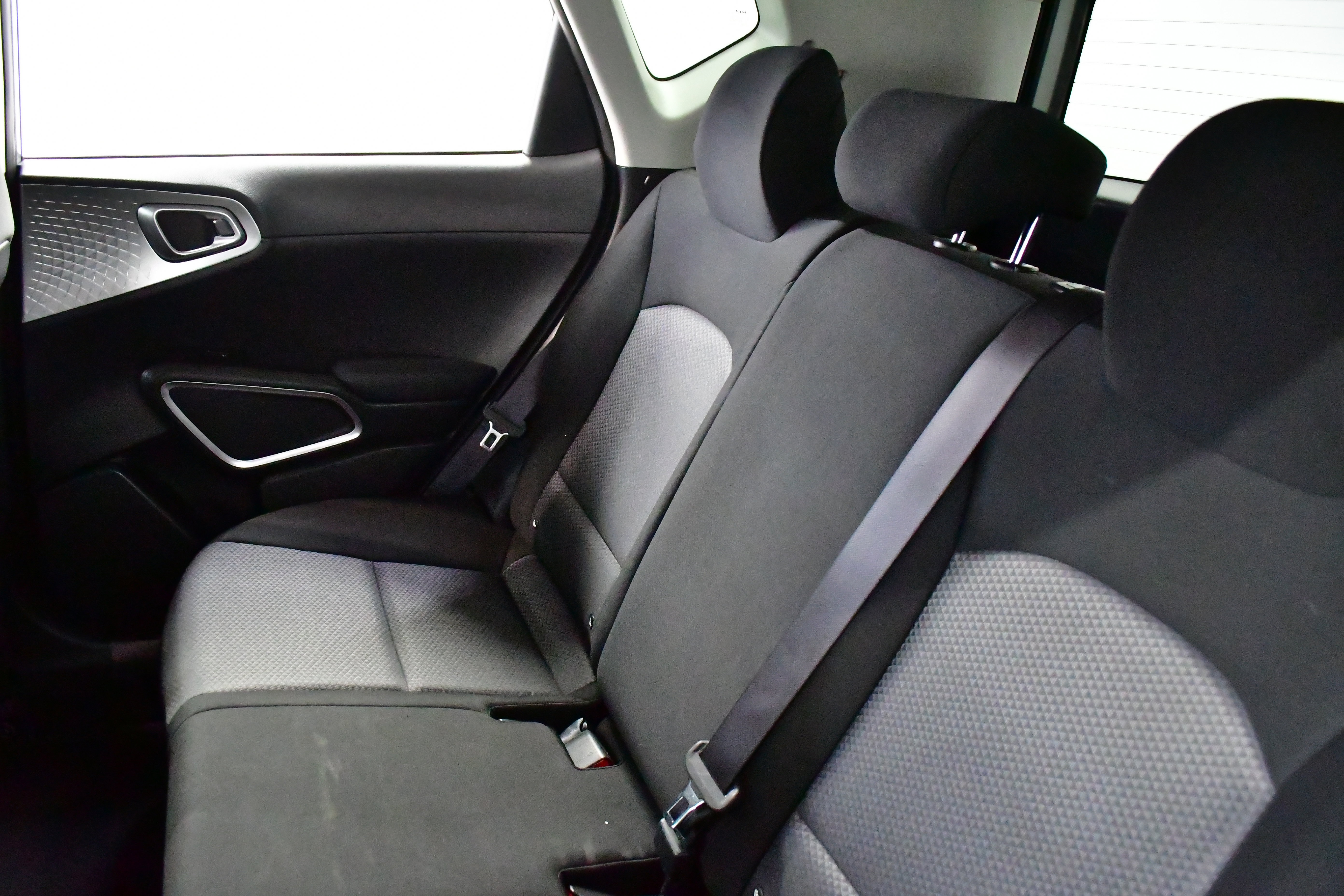 Used 2025 Kia Soul LX w/ LX Technology Package image 14