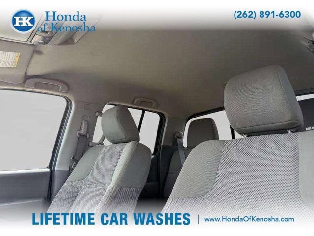 Used 2019 Nissan Frontier SV image 10