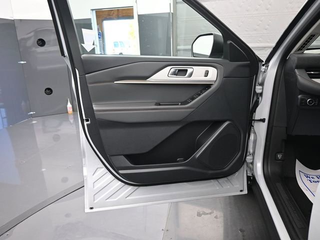New 2026 Ford Explorer Active w/ Active Comfort Package image 12