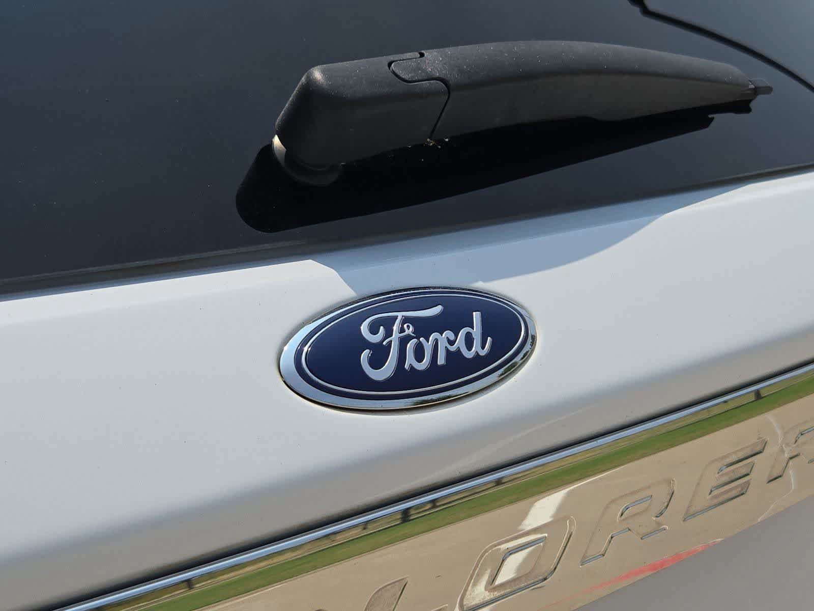 Used 2020 Ford Explorer Limited RWD image 11