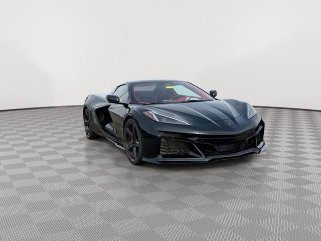 Used 2025 Chevrolet Corvette E-Ray w/ Stealth Interior Trim Package AWD/4WD image 2