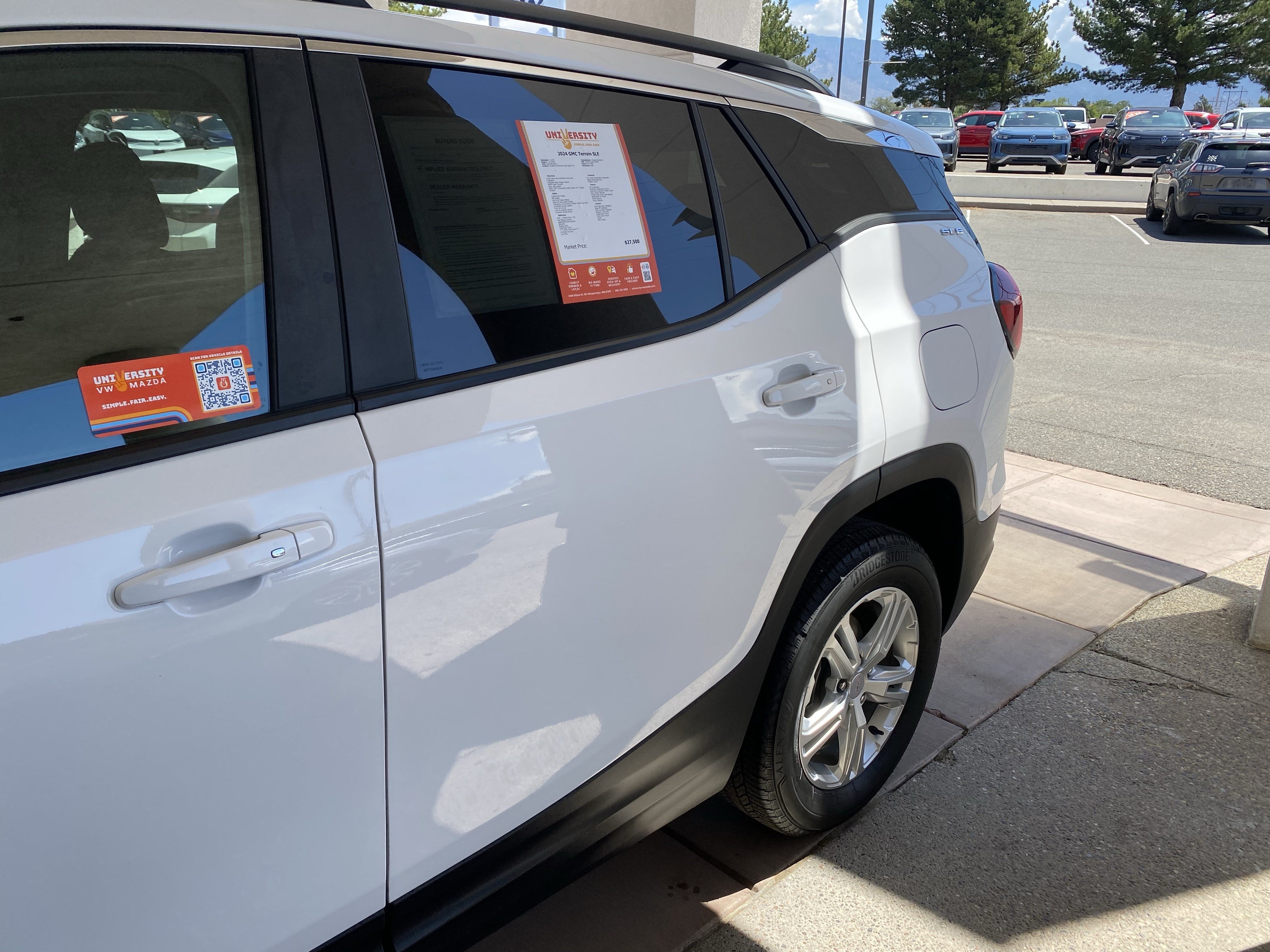 Used 2024 GMC Terrain SLE w/ Driver Convenience Package AWD/4WD image 59
