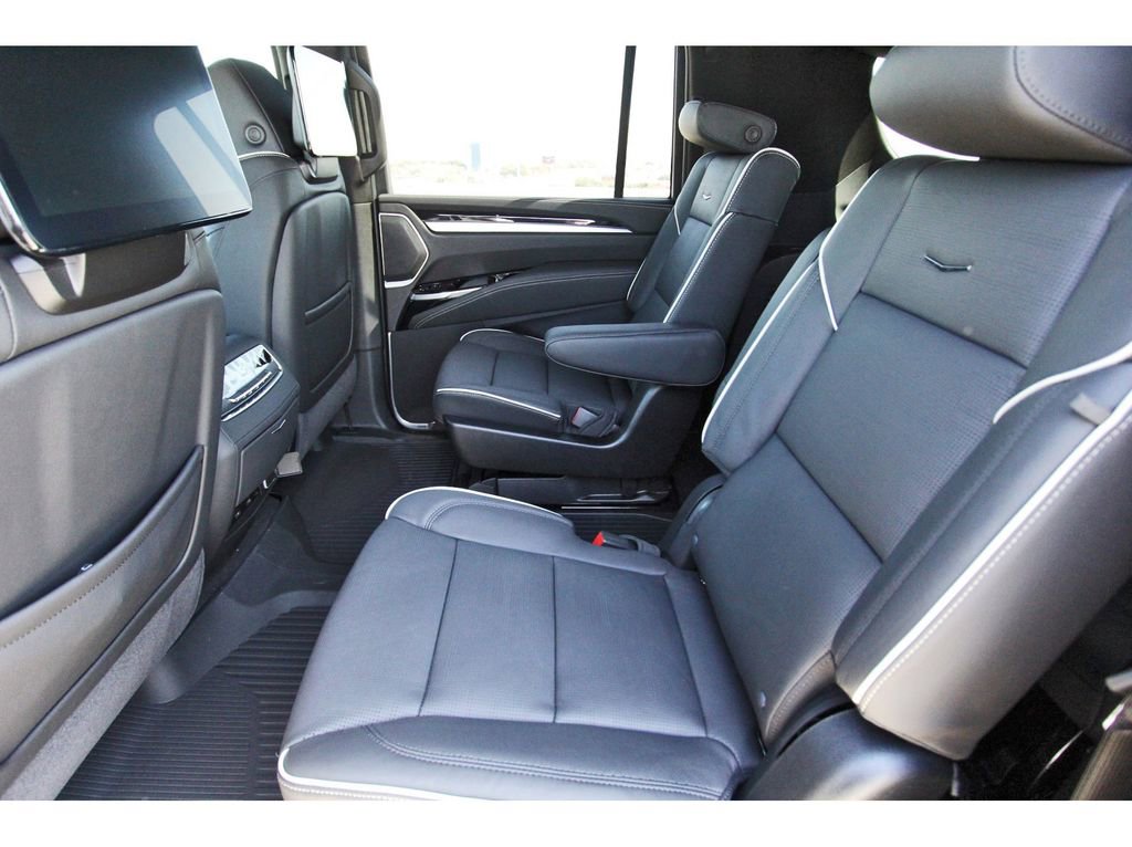 New 2026 Cadillac Escalade ESV Sport w/ Touring Package image 7