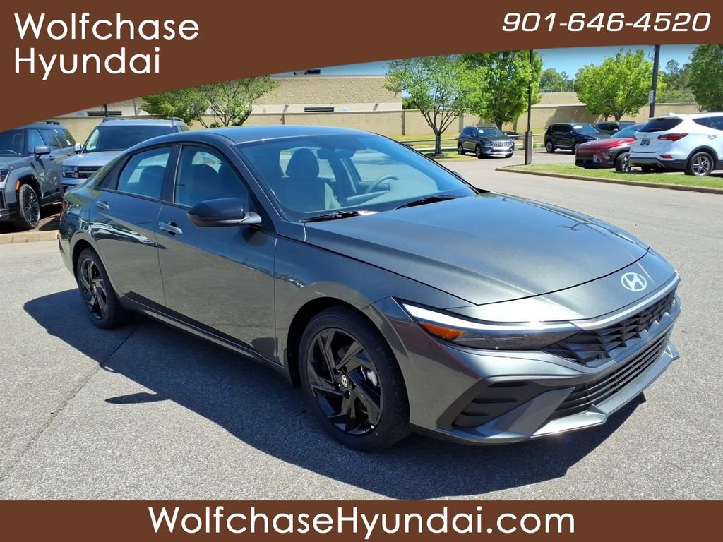 New 2026 Hyundai Elantra Sport FWD image 7